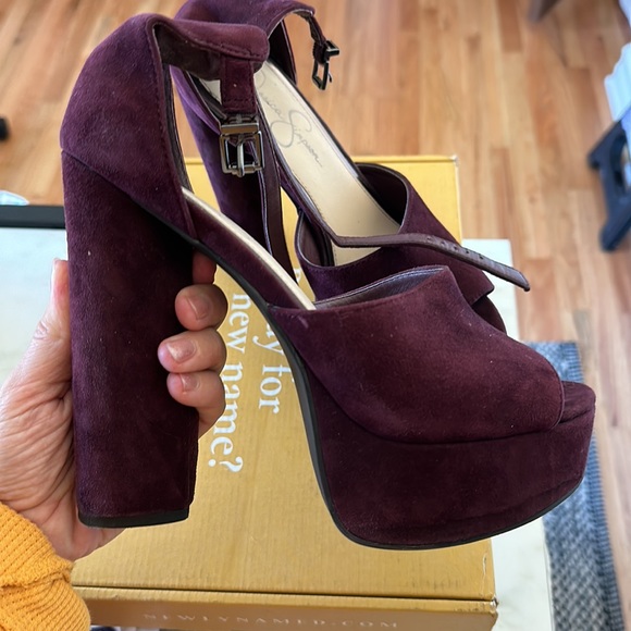 Jessica Simpson - heels maroon suede 7.5 - Picture 3 of 3